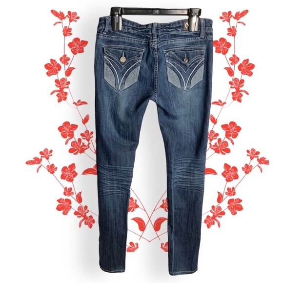 NV Dark Blue Faded Stretchy Jeans w Decorative Back Button Flap Pockets Jrs 11 - Picture 7 of 8